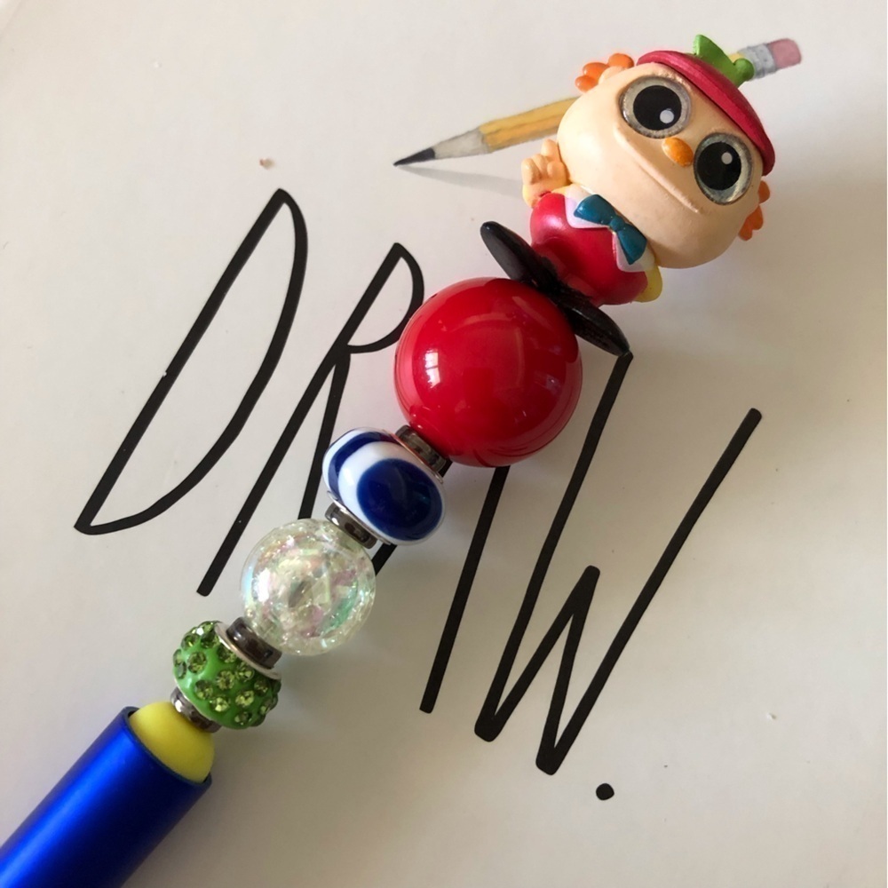 Disney doorables: Alice in Wonderland: Tweedledee handmade beaded pen